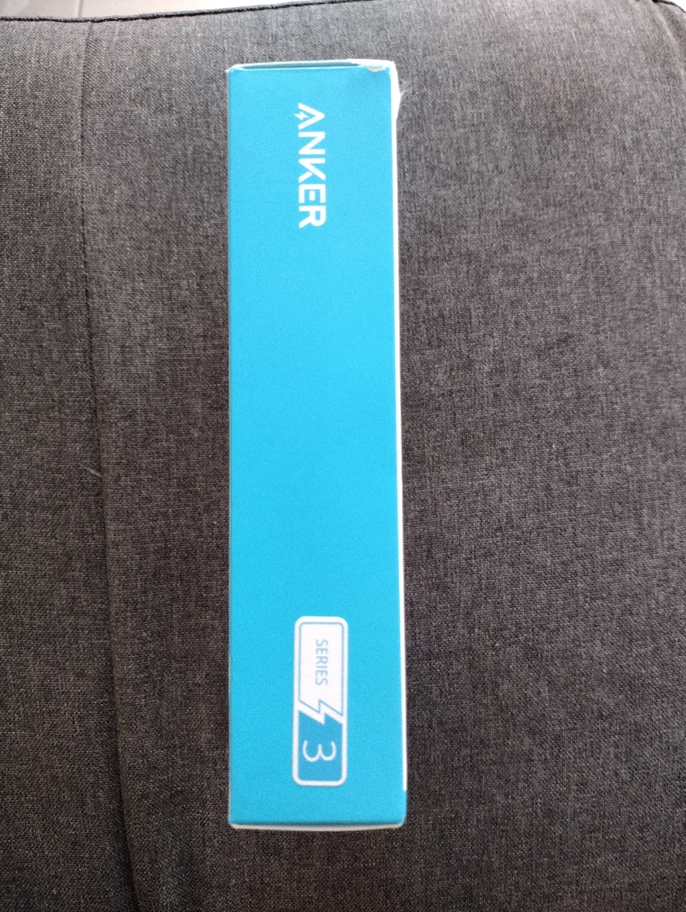 Anker Portable PowerPoint Charger - Picture 7 of 8